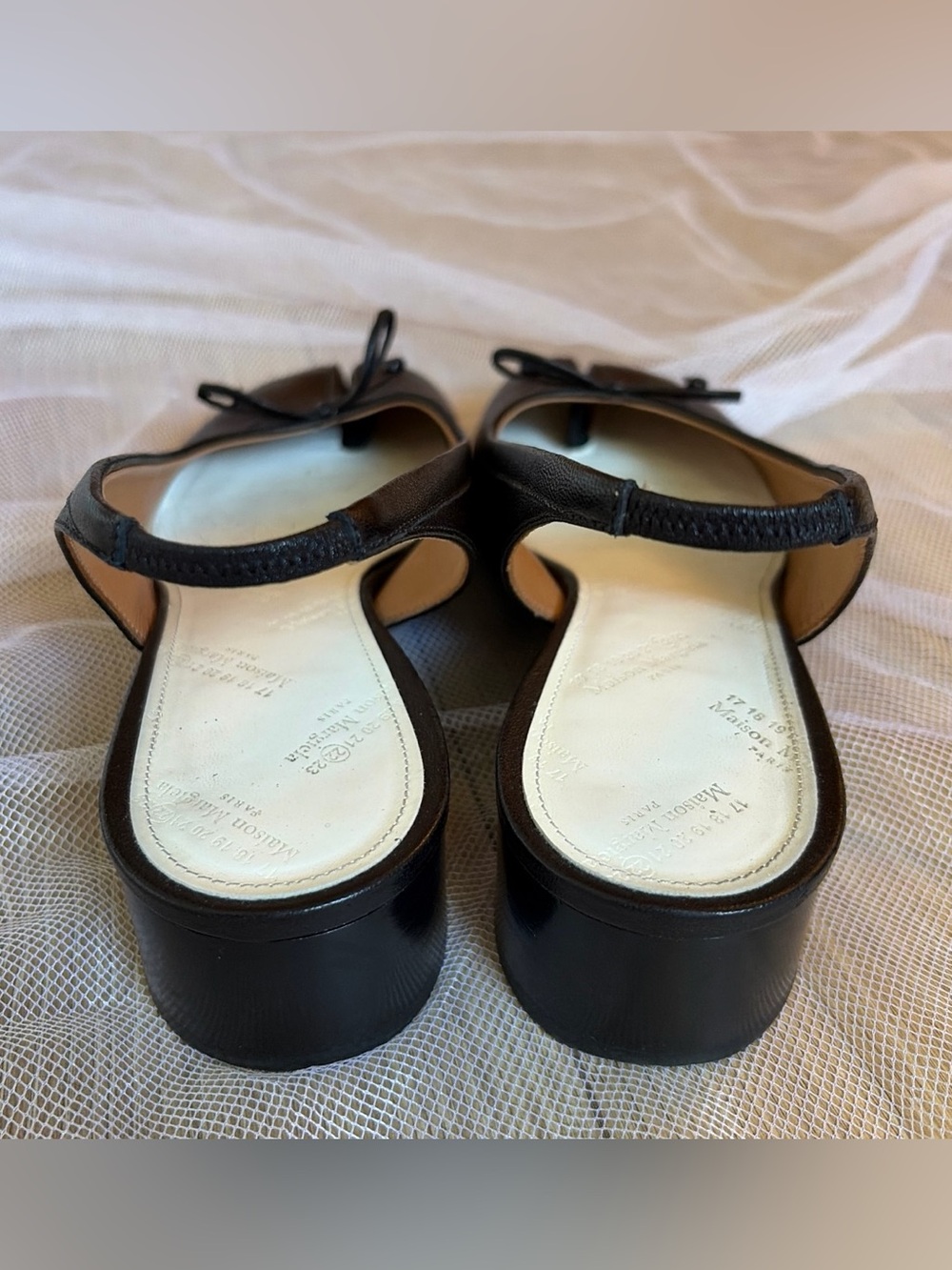 Black Leather Slingback Ballet Pumps with Bow - Picture 5 of 7